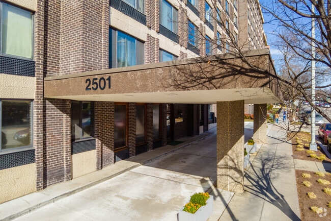 Photo - Omni Shoreham North Condominium