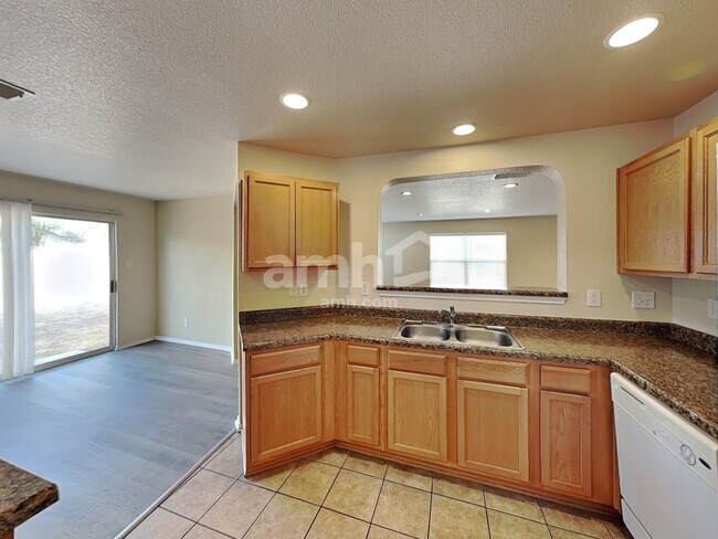 Photo - 3215 Sunbird Bay
