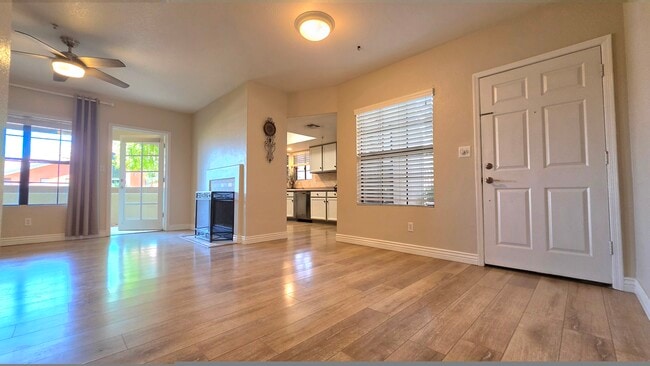 Building Photo - 6885 E Cochise Rd Unit A