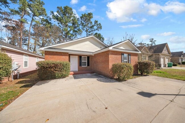 Photo - 5086 Greyfield Pl N