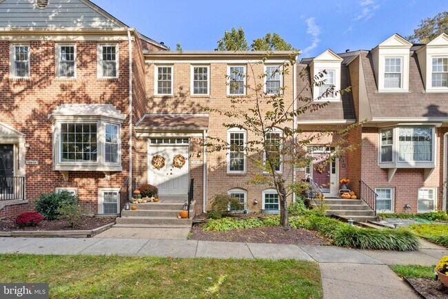 Building Photo - 10415 Carriagepark Ct