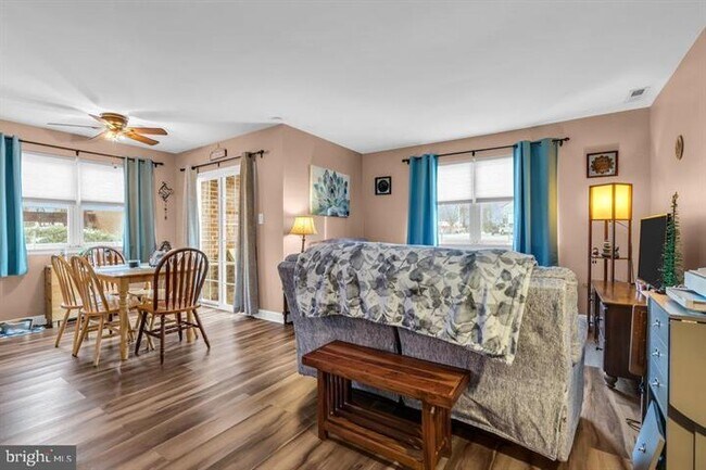 Photo - 27 Florence Tollgate Pl Unit 27-2