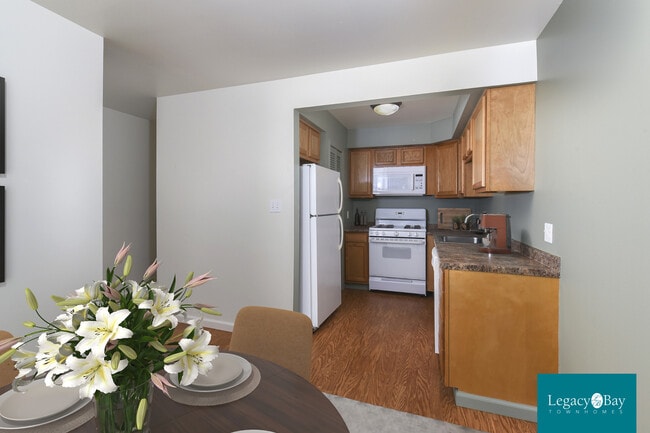 Legacy Bay Townhomes