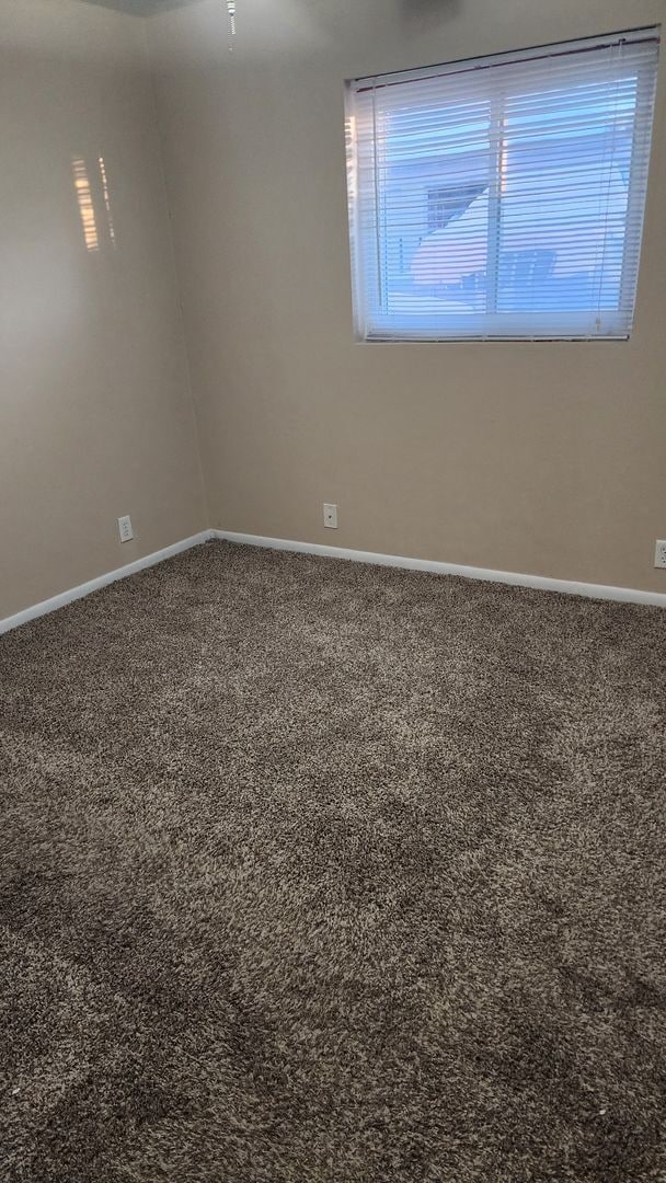 Photo - 707 N 90th St