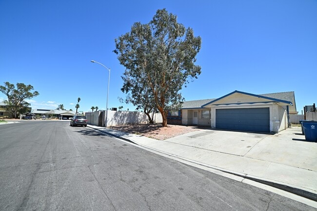 Photo - 6905 Singing Dunes Ln