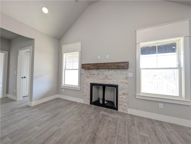 Photo - 25 Thornaby Dr