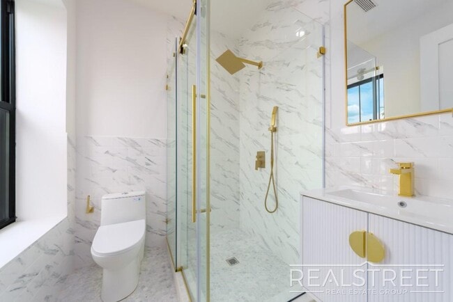 Photo - 3 Bed 3 Bath with W/D in unit! Unidad 3