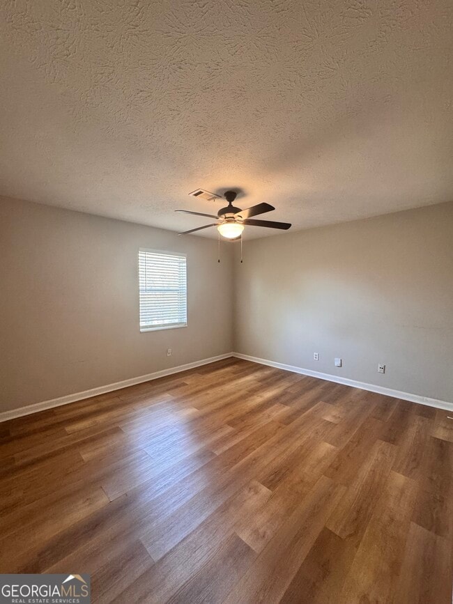 Photo - 2888 Parrott Ave NW