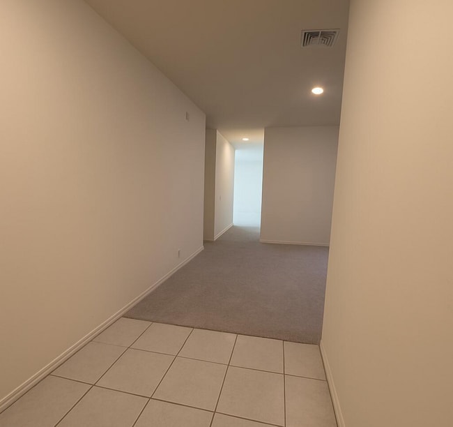 Photo - Spacious 5 bed 4.5 bath home in Florence, AZ!