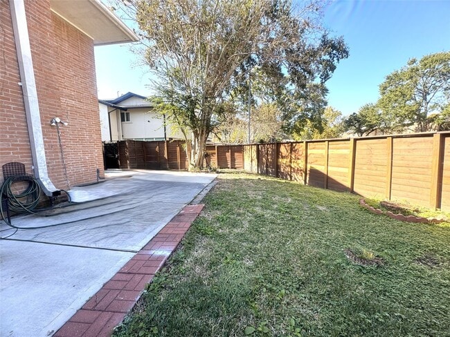 Photo - 6315 Deerwood Rd