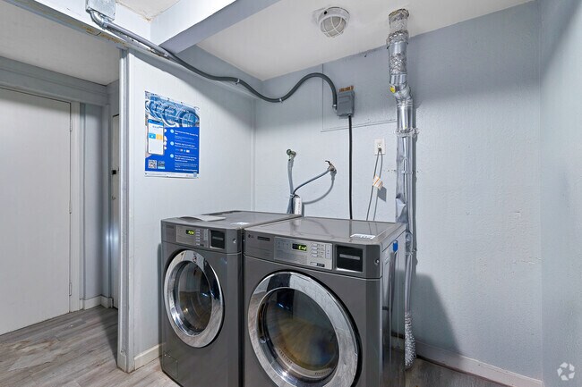 Resident Laundry - The Silhouette Apartments by UH Studios