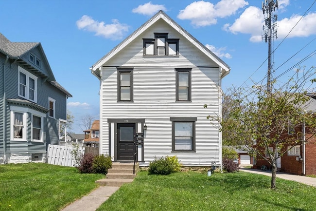 Building Photo - 170 Marion Ave Unit 1