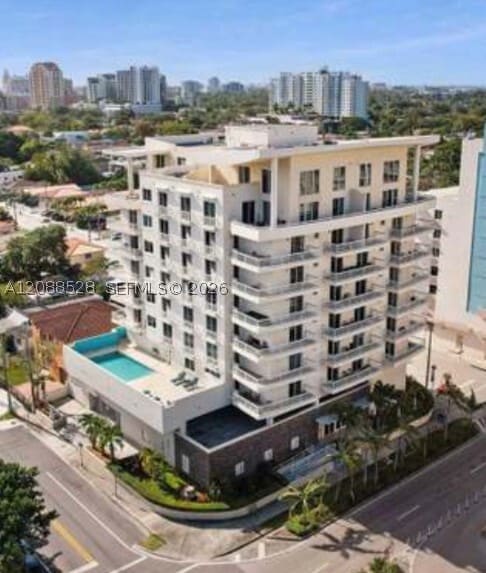 2400 SW 27th Ave Unit 502