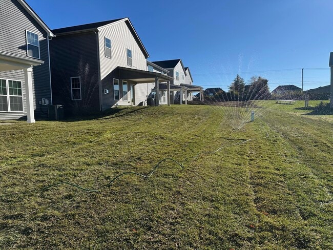 Photo - 2470 Dittany