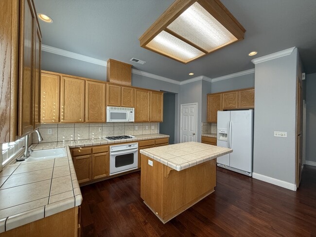 Photo - 1893 Autumn Hill Ln