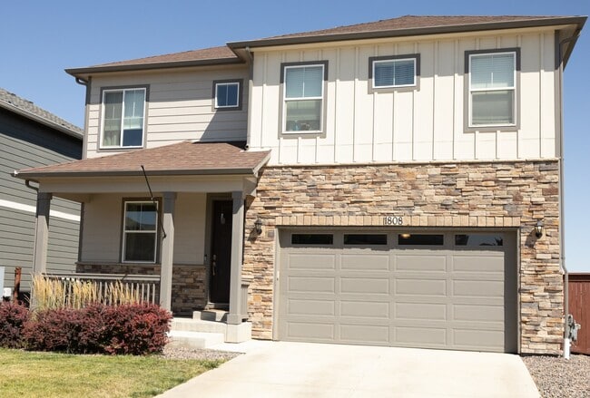 Building Photo - 1808 Hydrangea Dr