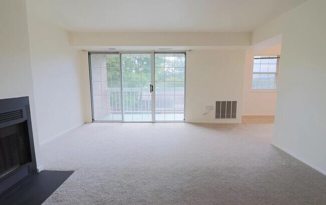 Photo - 1908 Wilson Ln Unidad 202