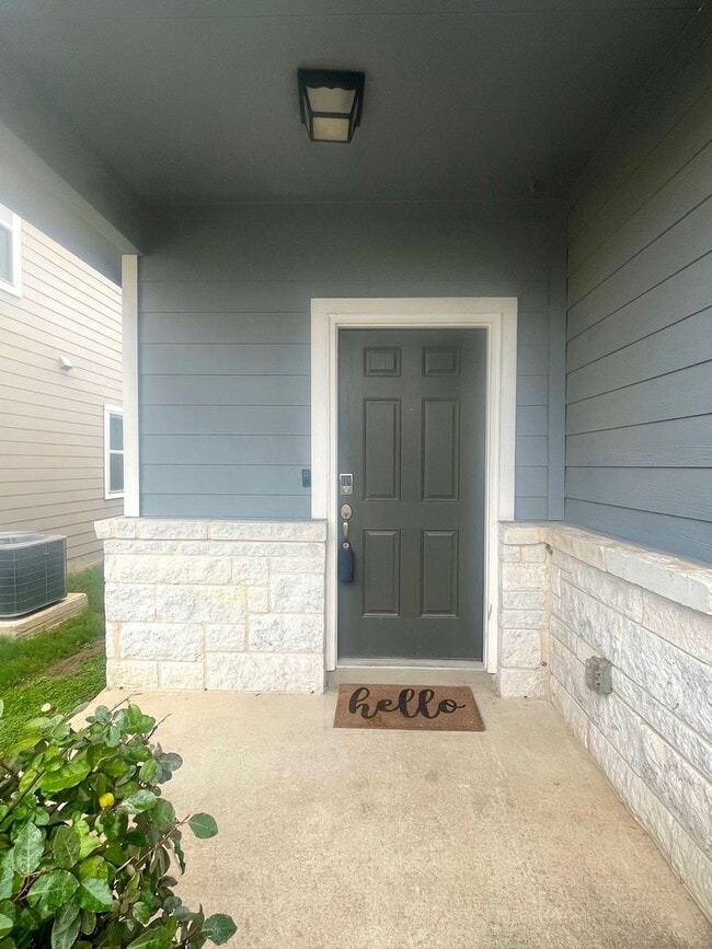 Photo - Charming 3/2 conveniently located to Lackland, Toyota, Palo Alto & Texas A&M San Antonio!