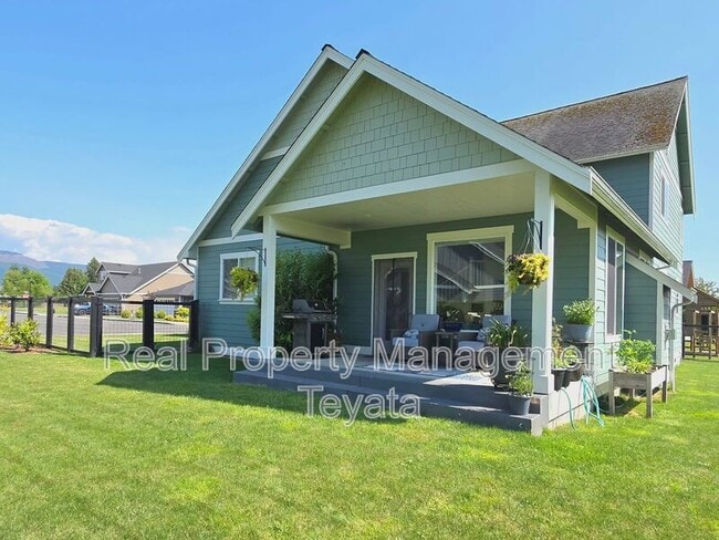 Building Photo - 810 Sisters Ct