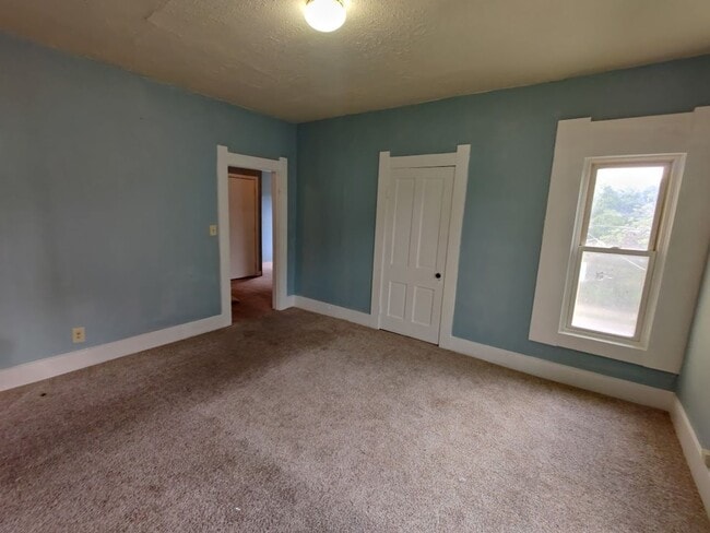 Photo - 3-113 N Tompkins St