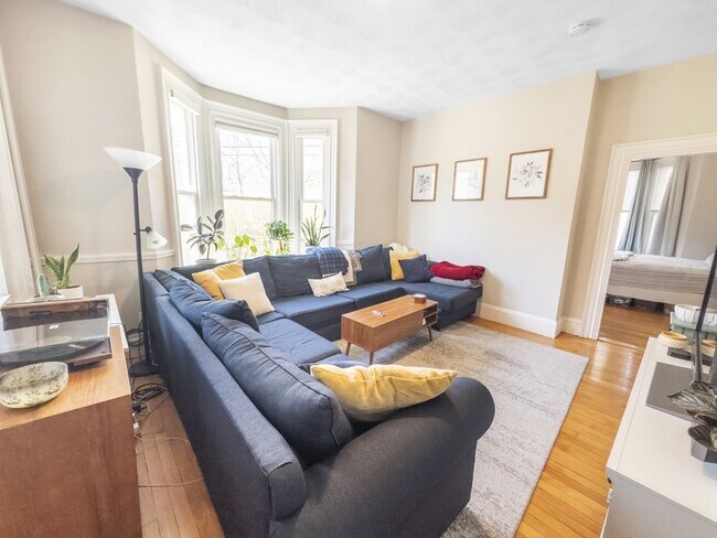 Photo - 68 Pleasant St Condo Unit 1