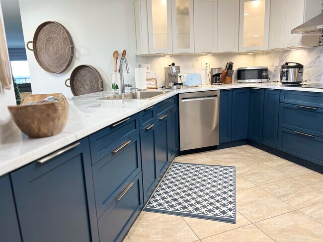 9500 S Ocean Dr Unit 201