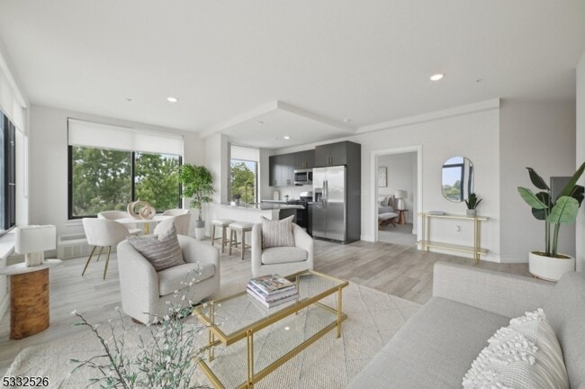 Building Photo - 45 S Grove St Unit 232