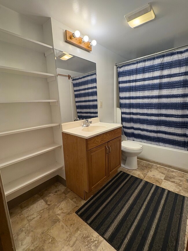 Photo - 107 N Forest Dr Unidad C