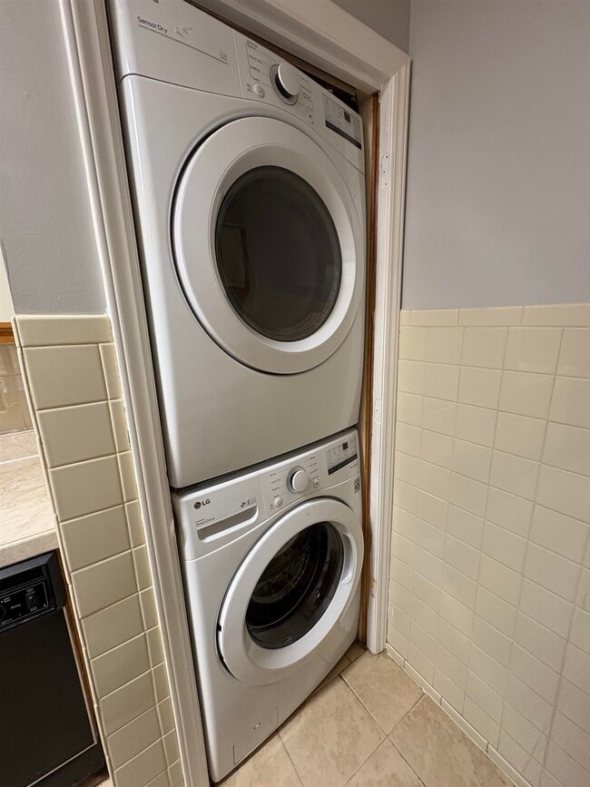 Photo - 922 Fairwood Lakes Dr