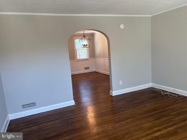 Photo - 1616 Thetford Rd
