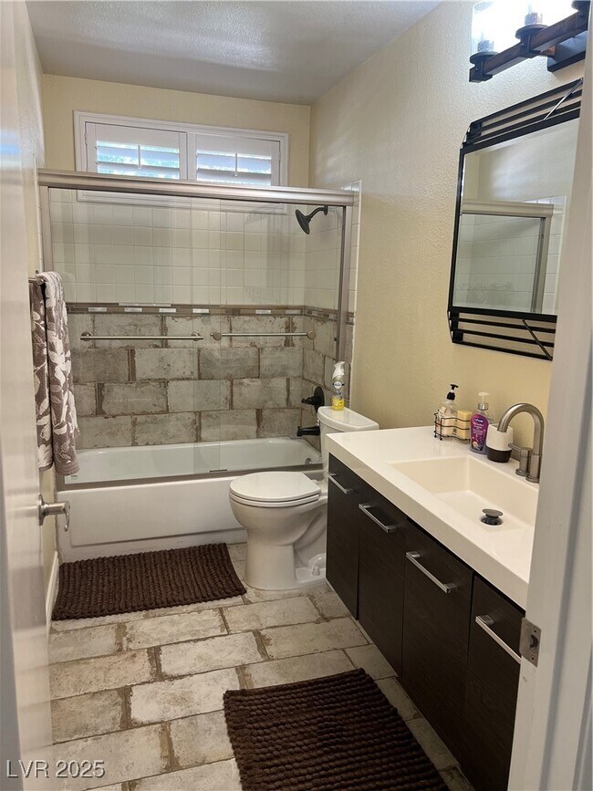 Photo - 985 Flapjack Dr