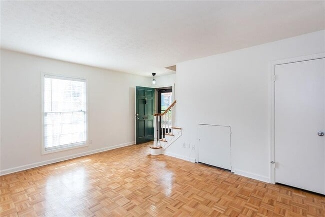 Photo - 3103 Colonial Way Unit A