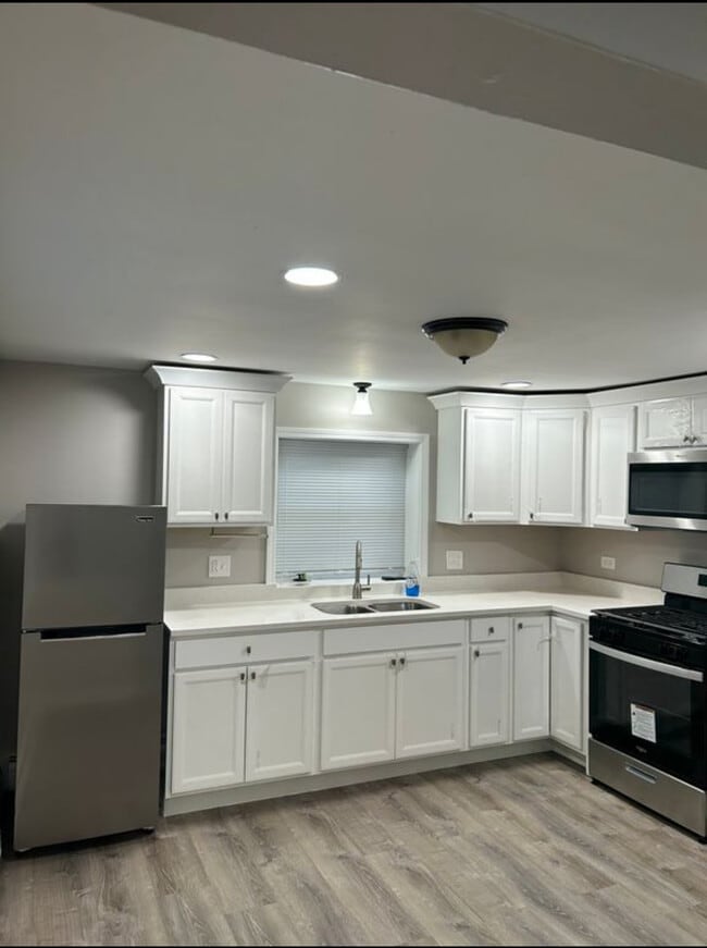 Kitchen - 1039 David Dr Unit 1E