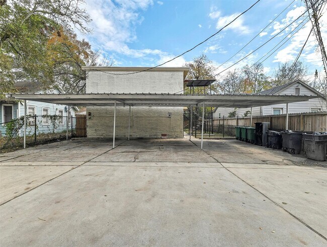 Building Photo - 5911 Grace Ln Unit 1