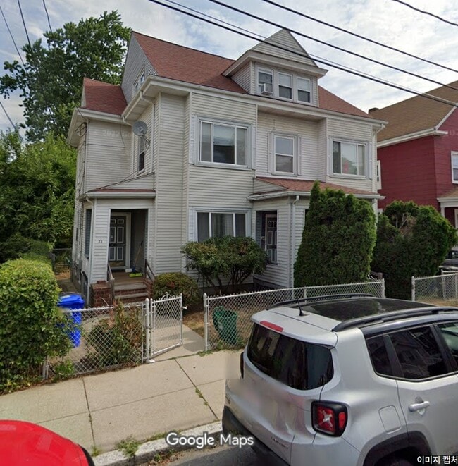 Building Photo - 32 Newcastle Rd Unit -