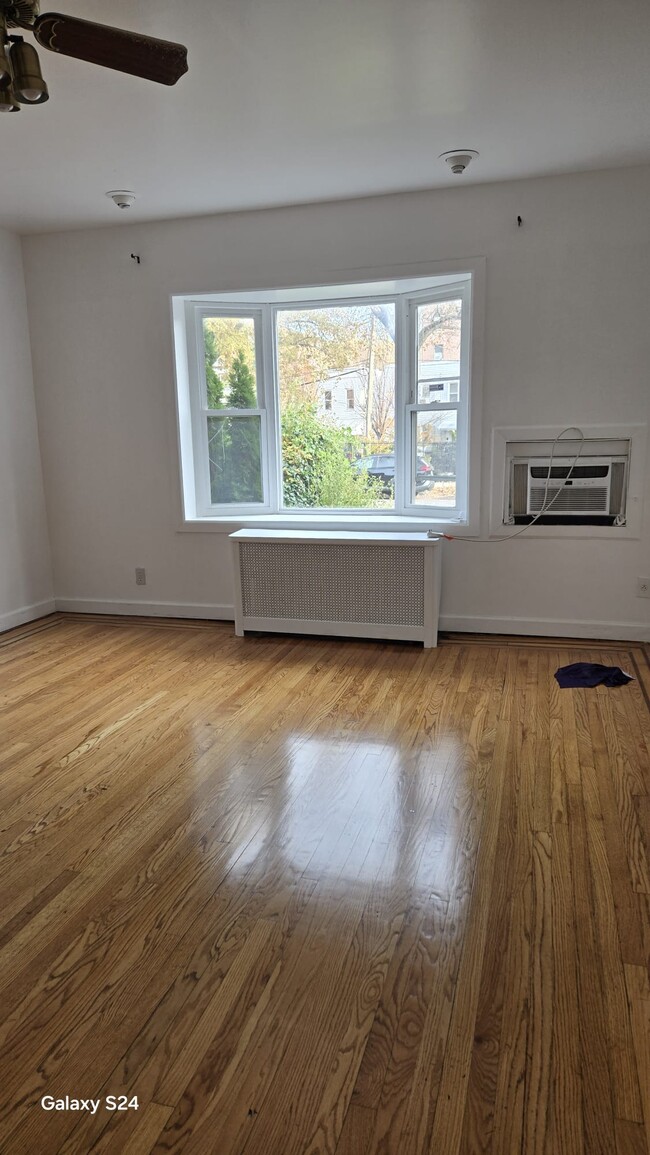 Living/Dinner Room - 5024 43rd St Townhome