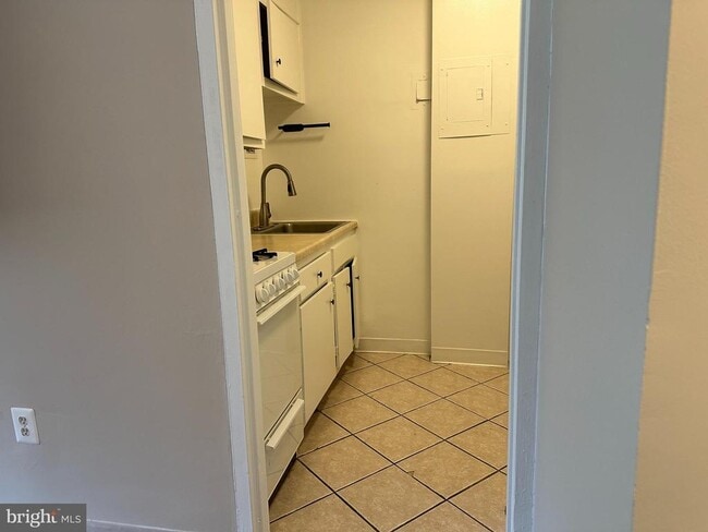 Photo - 1111 Arlington Blvd Unit 429