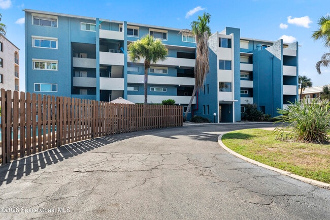 Building Photo - 5050 Ocean Beach Blvd Unit 301