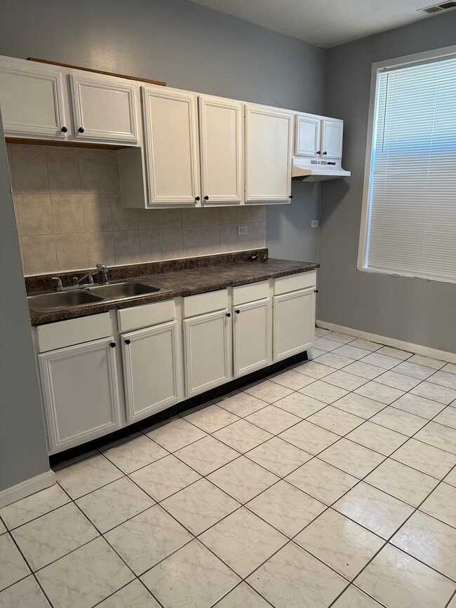 Photo - 3348 W Van Buren St Unit 1