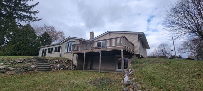 Photo - 35527 Springvale St