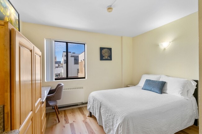 Photo - Vantaggio Suites Hillcrest