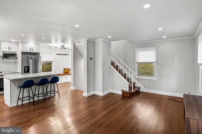 Photo - 5911 Brackenridge Ave