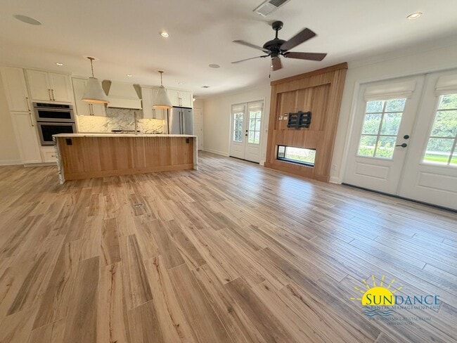Photo - Exquisite Designer Home in Central Fort Walton Beach