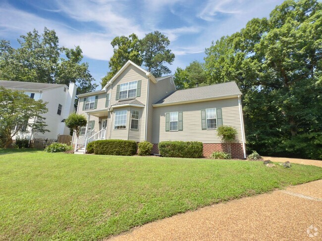 Building Photo - 4585 Village Park Dr E Rental