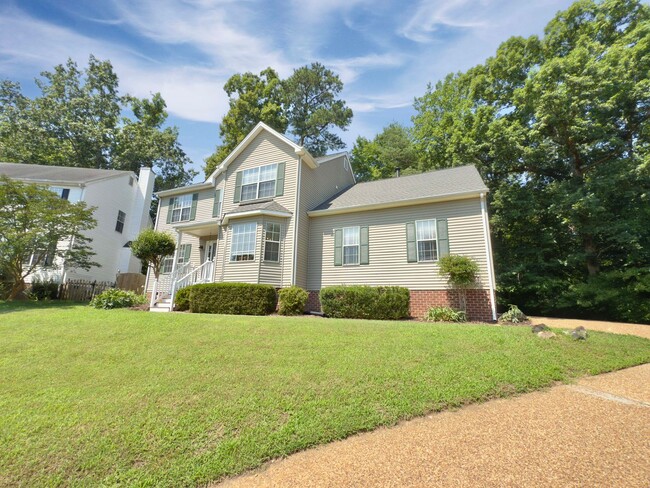 Building Photo - 4585 Village Park Dr E Rental
