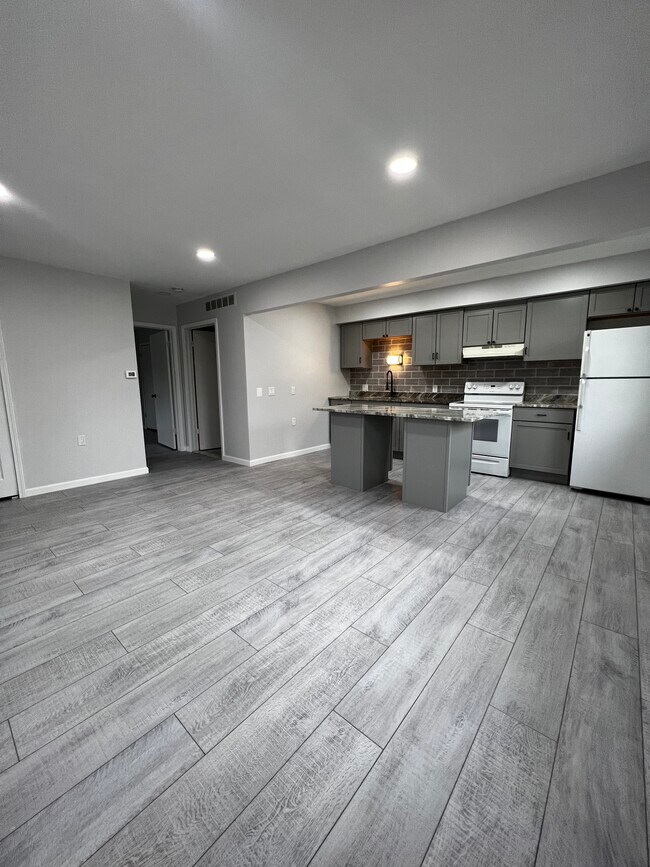 Photo - ONE11 COLLECTION - CLINTON TWP