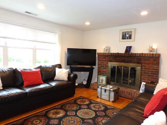 Photo - 185 Edenfield Ave Unit 2