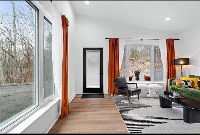 Photo - 22 Deer Path