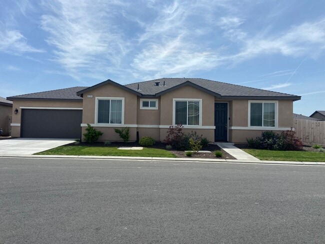 Building Photo - Charming home located in Arbor Gates community. Coming soon!