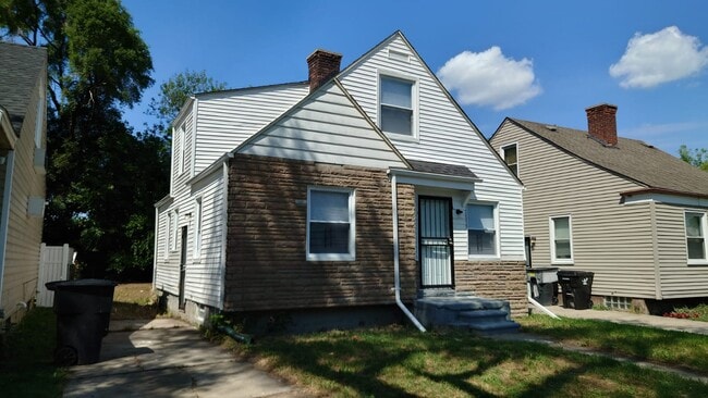 Photo - 20453 Concord St